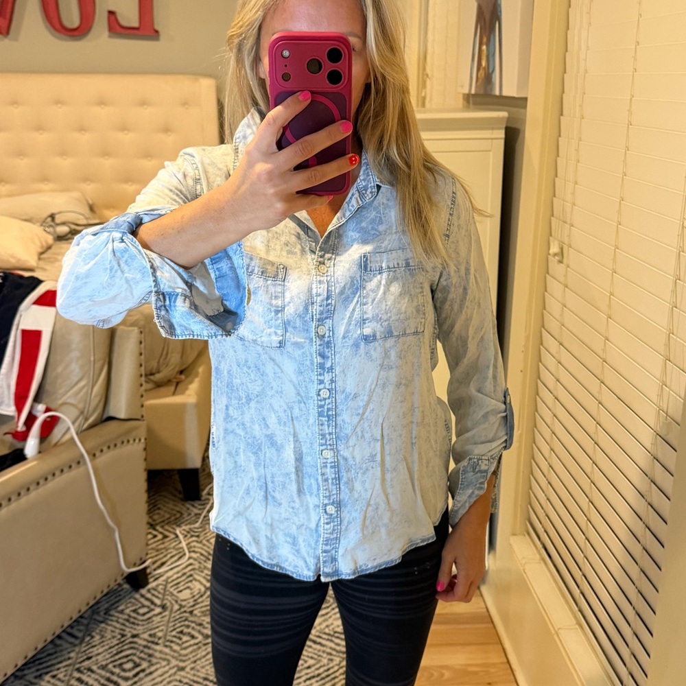 Thread + Supply Tencel Acid Wash Button Down Shirt Size Medium! - Picture 2 of 4